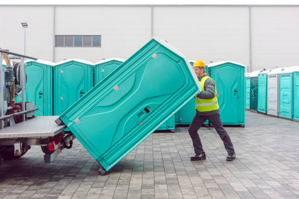 Best Porta potty delivery and setup  in Edgewood, OH