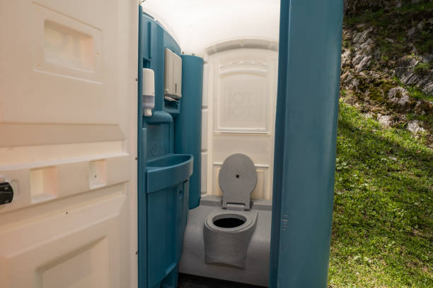 Portable Toilet Options We Offer in Edgewood, OH